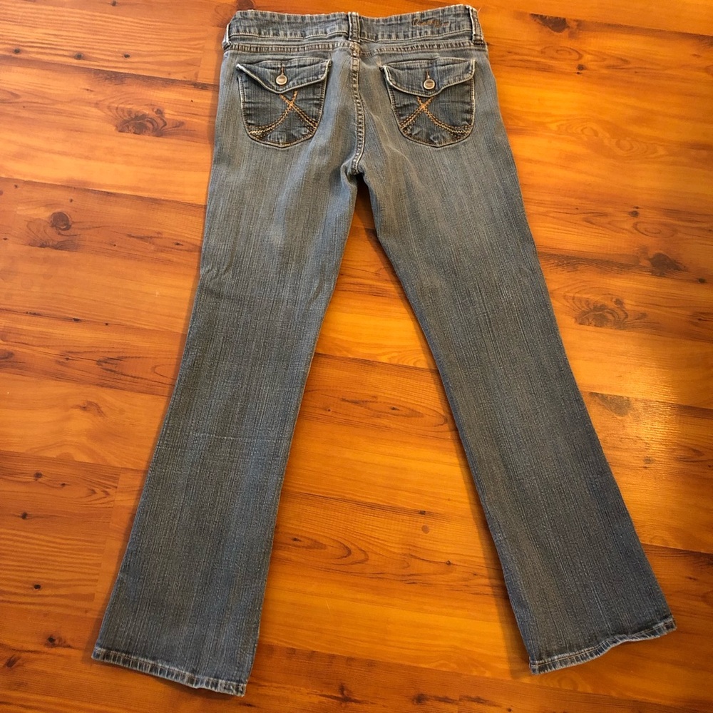Common Thread Jeans - Picture 5 of 5